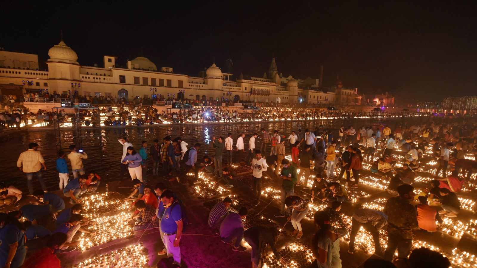 30 लाख दीपों से जगमगाएगी अयोध्या, 2100 ड्रोन शो से बढ़ेगा आकर्षण