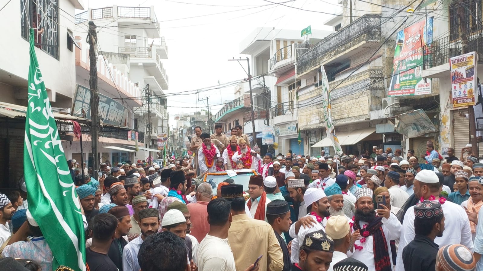 शानो-शौकत से निकला जुलूस-ए-गौसिया, कड़ी सुरक्षा में उमड़ा आस्था का सैलाब