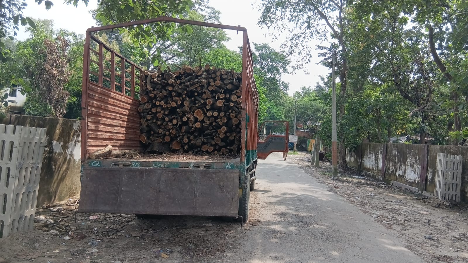पकड़ी गई लकड़ी का मूल्यांकन कर वन विभाग वसूलेगा जुर्माना