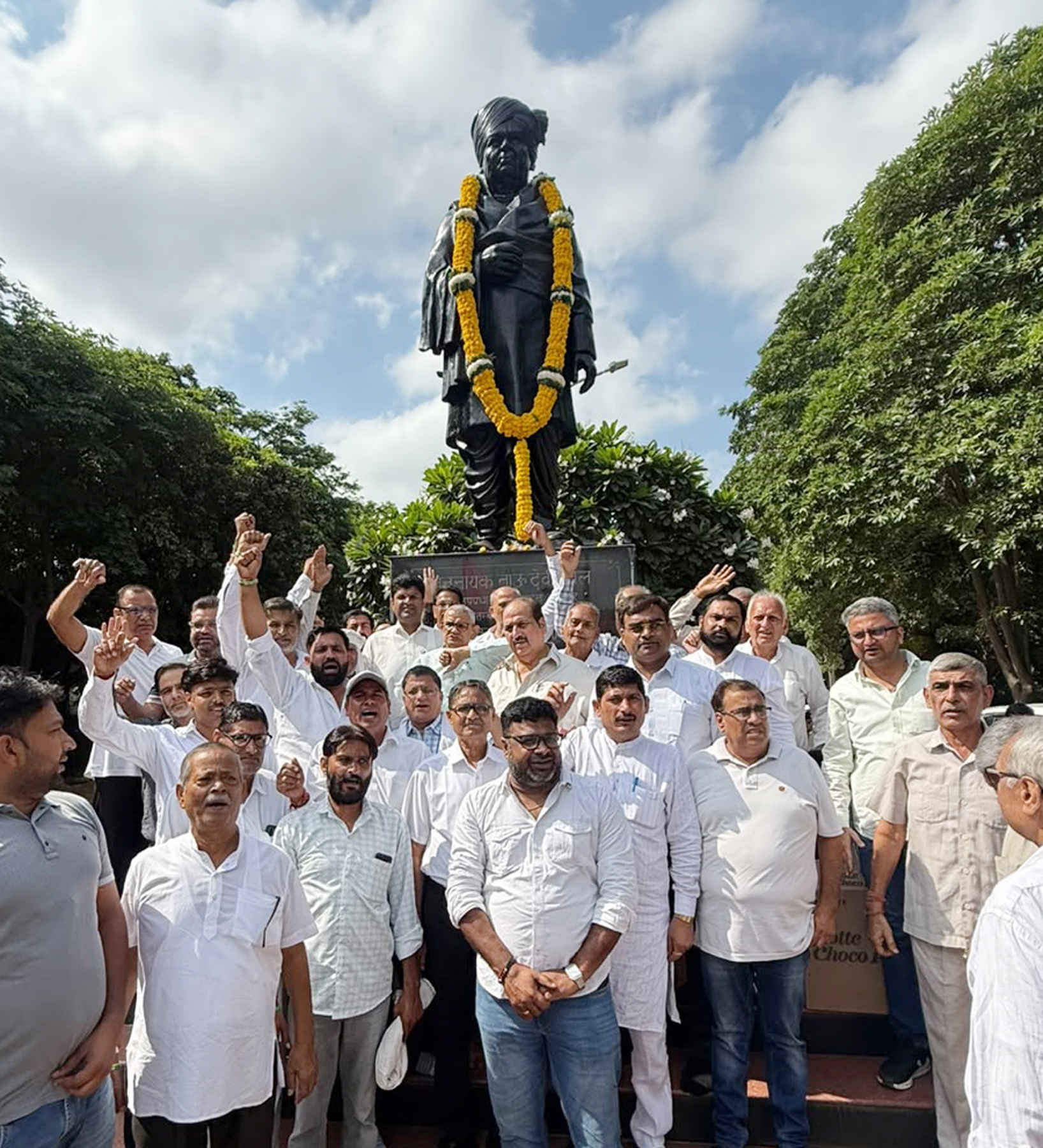 ताऊ देवीलाल जी का पूरा जीवन संघर्ष, सादगी, किसान हित, जनसेवा को समर्पित: दुष्यंत चौटाला