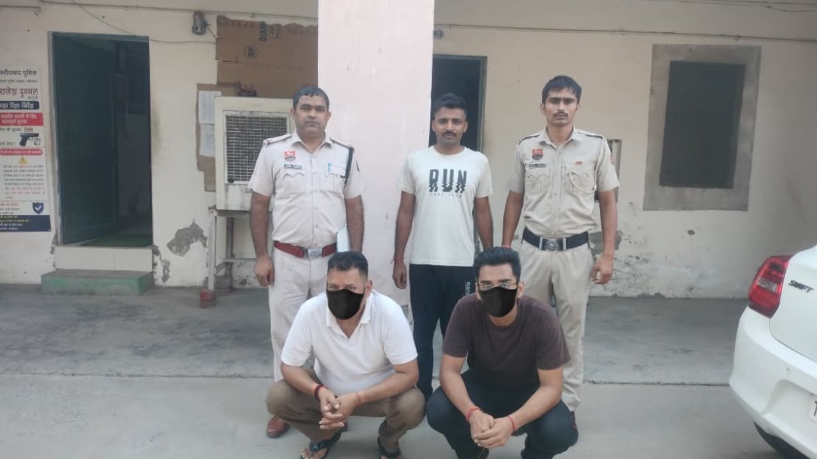 सरिया तौलने का कांटा लगाने को लेकर विवाद, फायरिंग और तोड़फोड़
