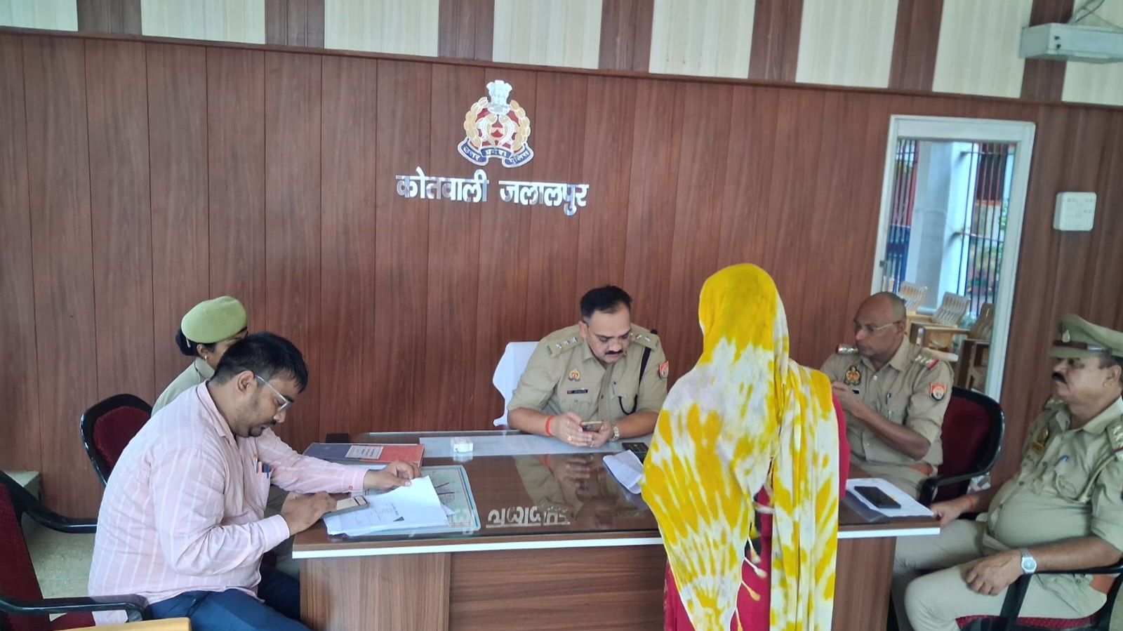 मौसम की मार से संपूर्ण समाधान दिवस में कम पहुंचे फरियादी