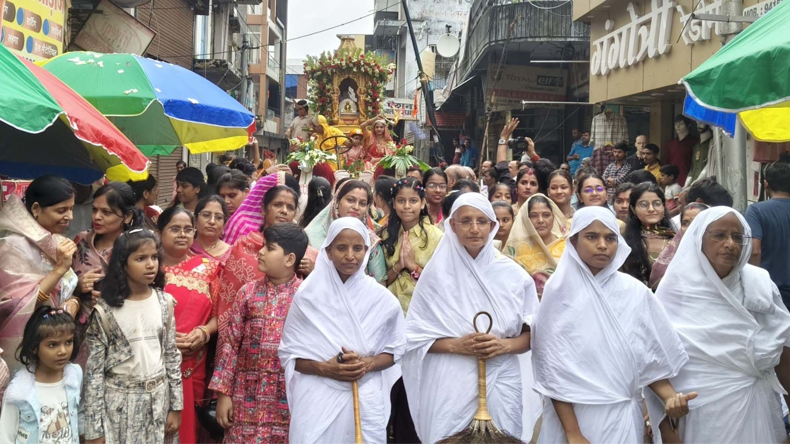 महामूदाबाद में दशलक्षण पर्व का समापन, निकली श्रीजी की भव्य शोभायात्रा