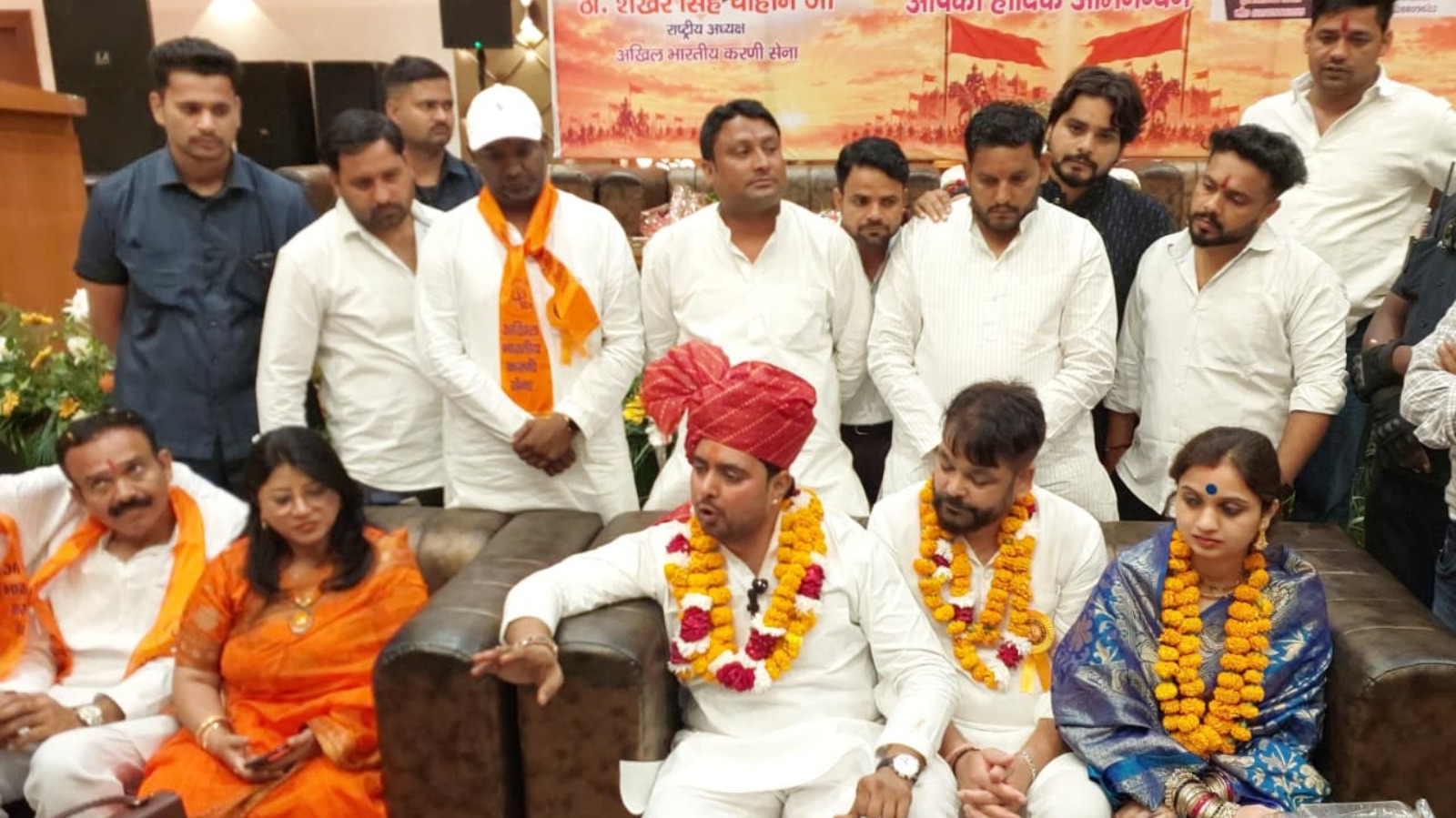 करणी सेना के स्थापना दिवस पर गरजे राष्ट्रीय अध्यक्ष, बोले- सनातन धर्म के खिलाफ बोलने वालों का करेंगे विरोध