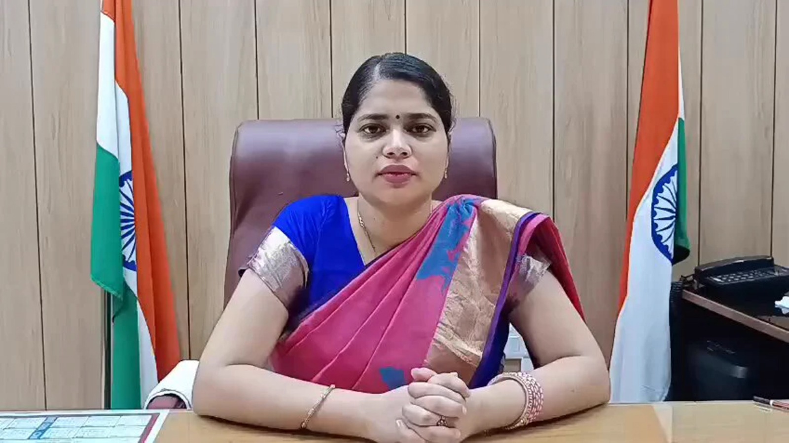 भारी बारिश एवं तेज हवाओं से प्रभावित विद्युत आपूर्ति तथा मार्गों की गड्ढामुक्ति कार्यों की डीएम ने की समीक्षा