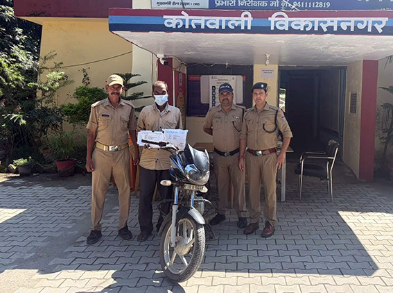 विकासनगर में स्कूल परिसर के घर में चोरी का खुलासा, 65 वर्षीय आरोपी गिरफ्तार