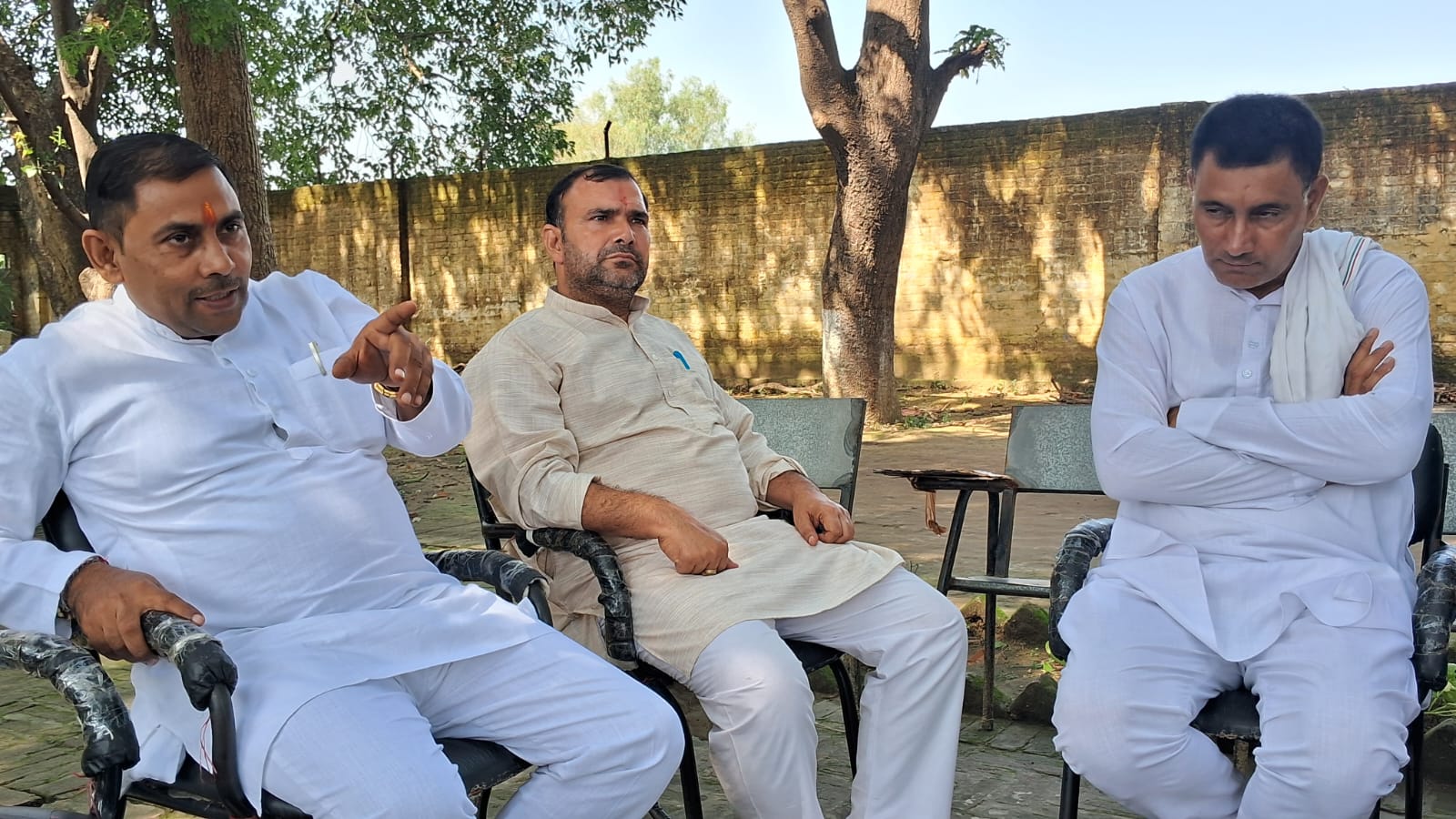 खतौली सीट पर सैनी समाज के दो चेहरों की दावेदारी से बदली तस्वीर