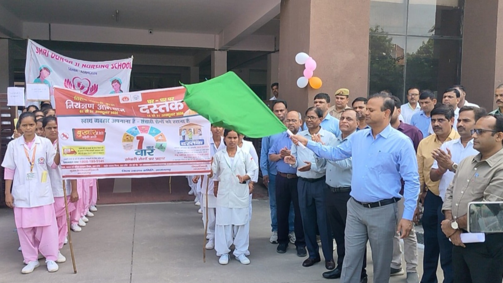 संचारी रोग नियंत्रण अभियान को लेकर कर्मचारी लोगों को करें जागरूक: डीएम