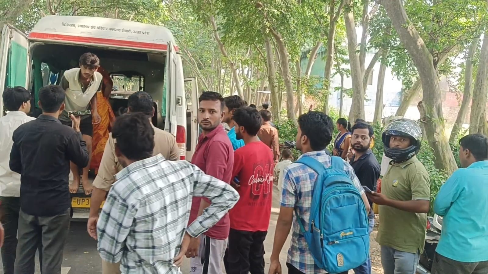 दो बाइकों की आमने-सामने भिड़ंत में मासूम समेत पांच घायल