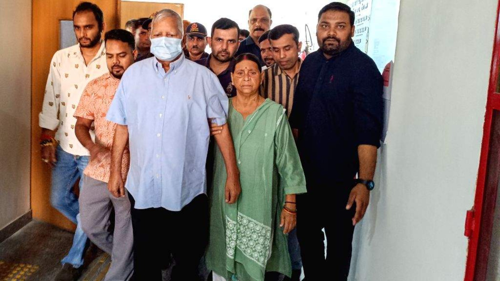 आईआरसीटीसी मनी लॉन्ड्रिंग केस: लालू, तेजस्वी, राबड़ी पर आरोप तय करने की अगली सुनवाई 30 अक्टूबर को होगी