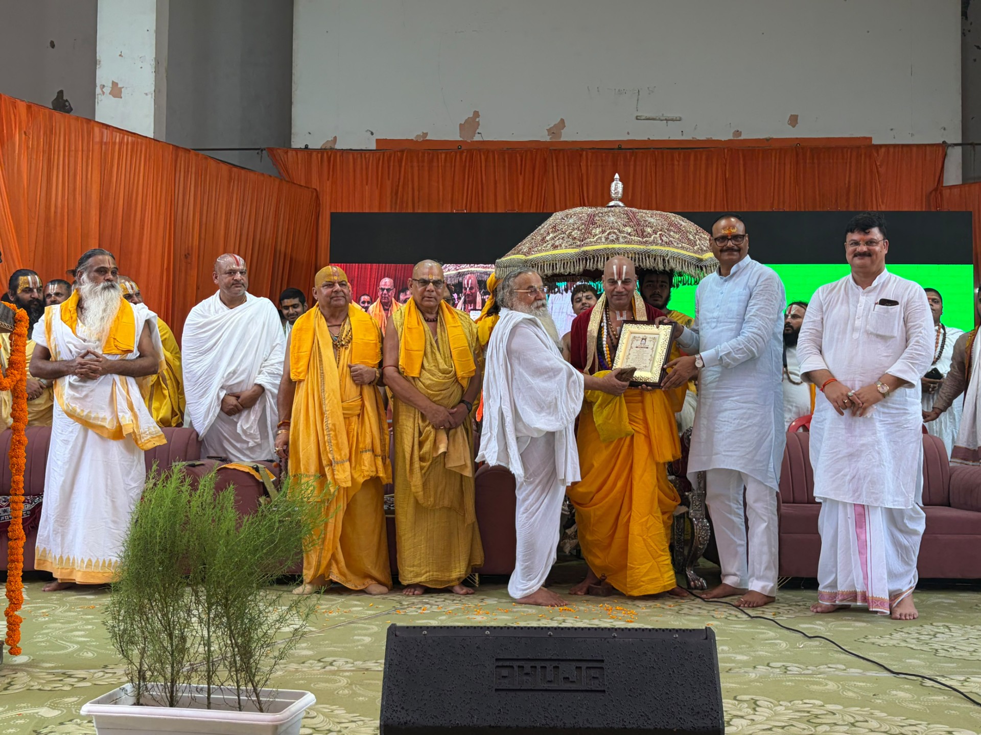 भारत के सपूत ने दुनिया को सनातन संस्कृति का परिचय दिया : पाठक