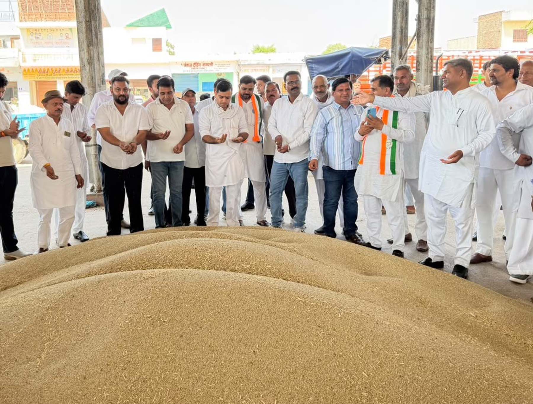 पांच दिन में 11500 क्विंटल बाजरा मंडी में पहुंचा, एमएसपी पर एक दाना नहीं खरीदा: वर्धन यादव