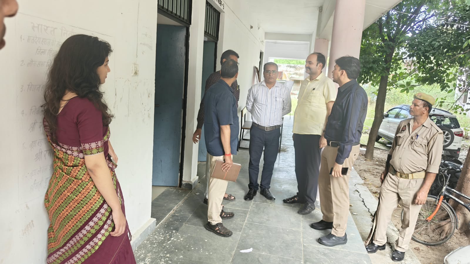 अपर जिलाधिकारी ( वित्त एवं राजस्व ) कुमार धर्मेन्द्र ने जनगणना प्रशिक्षण हेतु जिला शिक्षा एवं प्रशिक्षण संस्थान बाँदा का किया निरीक्षण