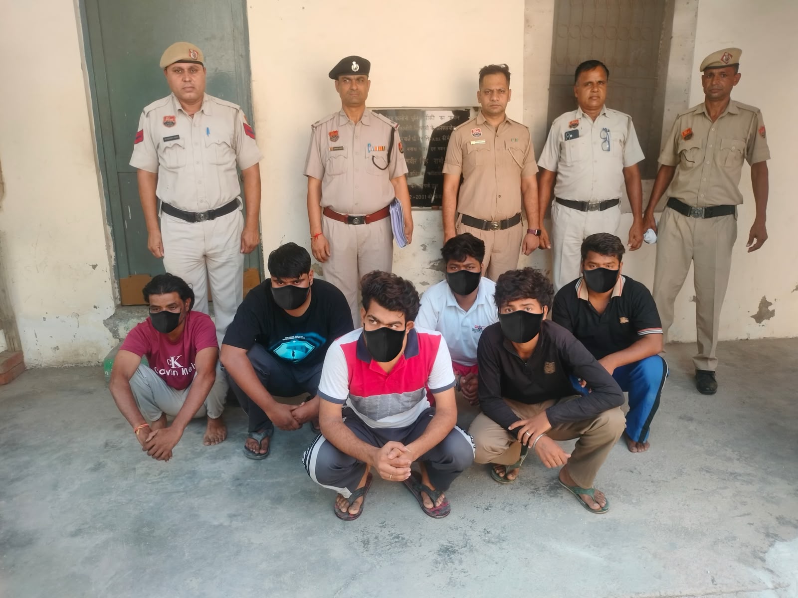 गली में कांटा लगाने के विवाद में जानलेवा हमला, आठ आरोपित गिरफ्तार