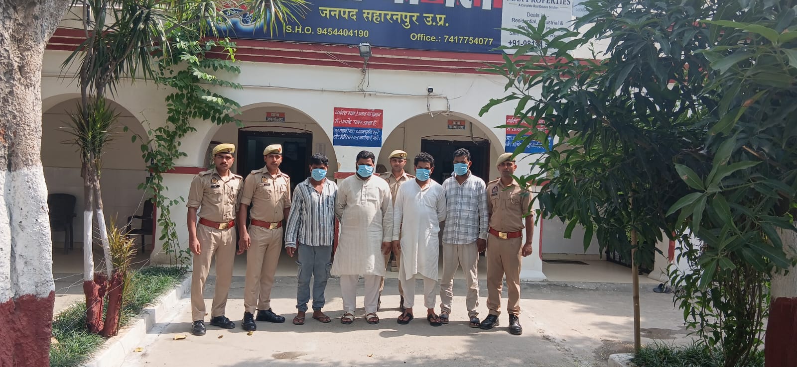 हत्या के प्रयास में चार अभियुक्त गिरफ्तार दो कार बरामद