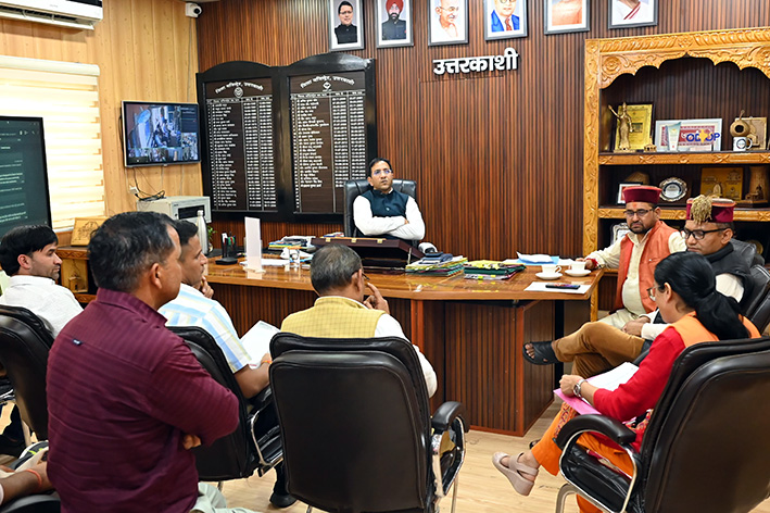 मतदाता सूची के पुन: सत्यापन को 08 से 10 अक्टूबर तक हर बूथ पर लगेंगे विशेष शिविर