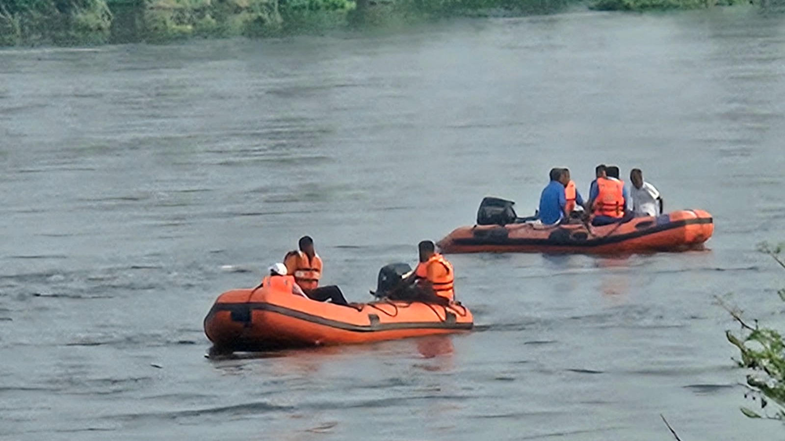प्रधान के पुत्र ने नदी में लगाई छलांग, तलाश जारी
