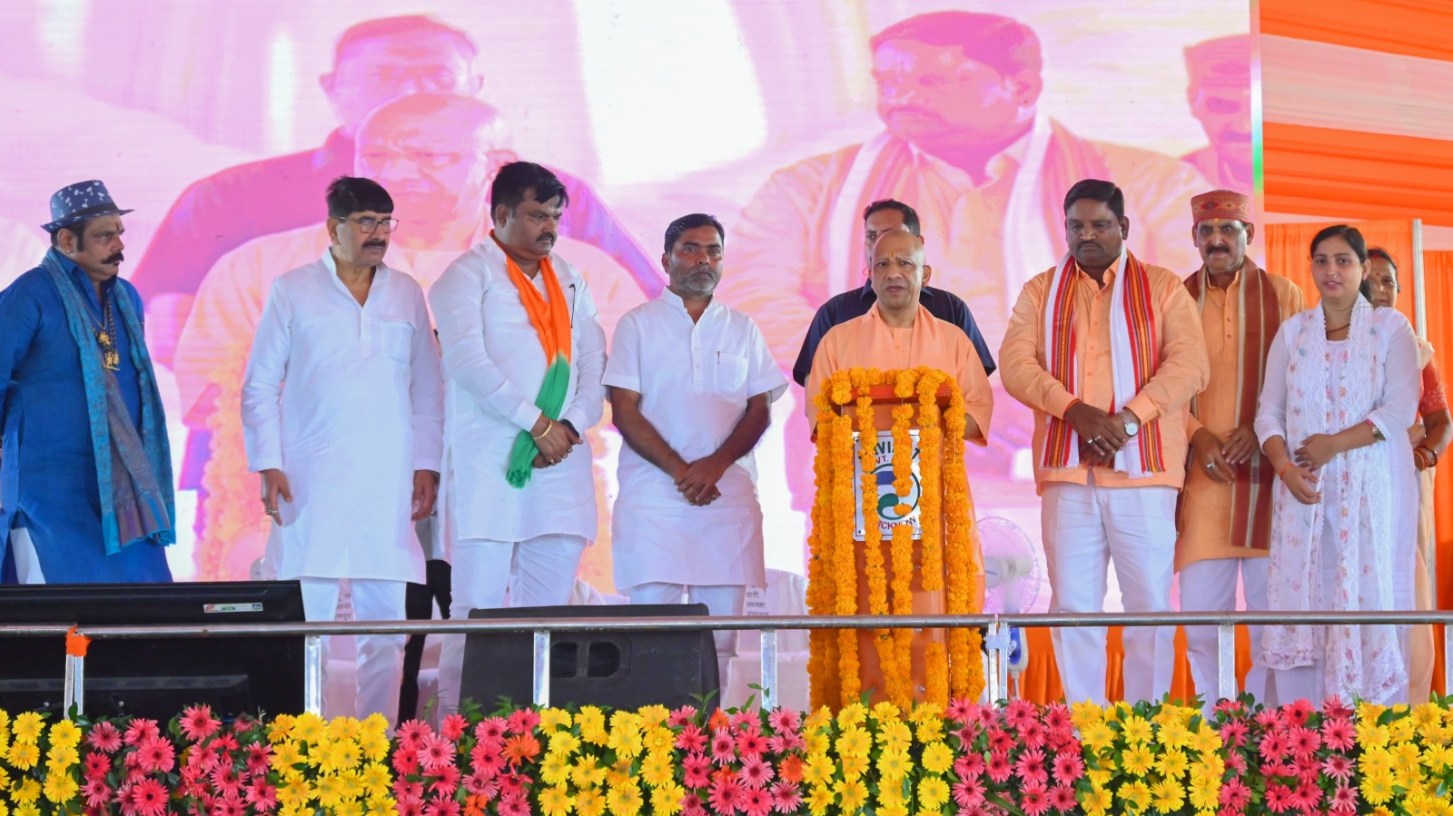 मुख्यमंत्री ने बलरामपुर को दी 803 करोड़ रुपये से अधिक की 78 विकास परियोजनाओं की सौगात