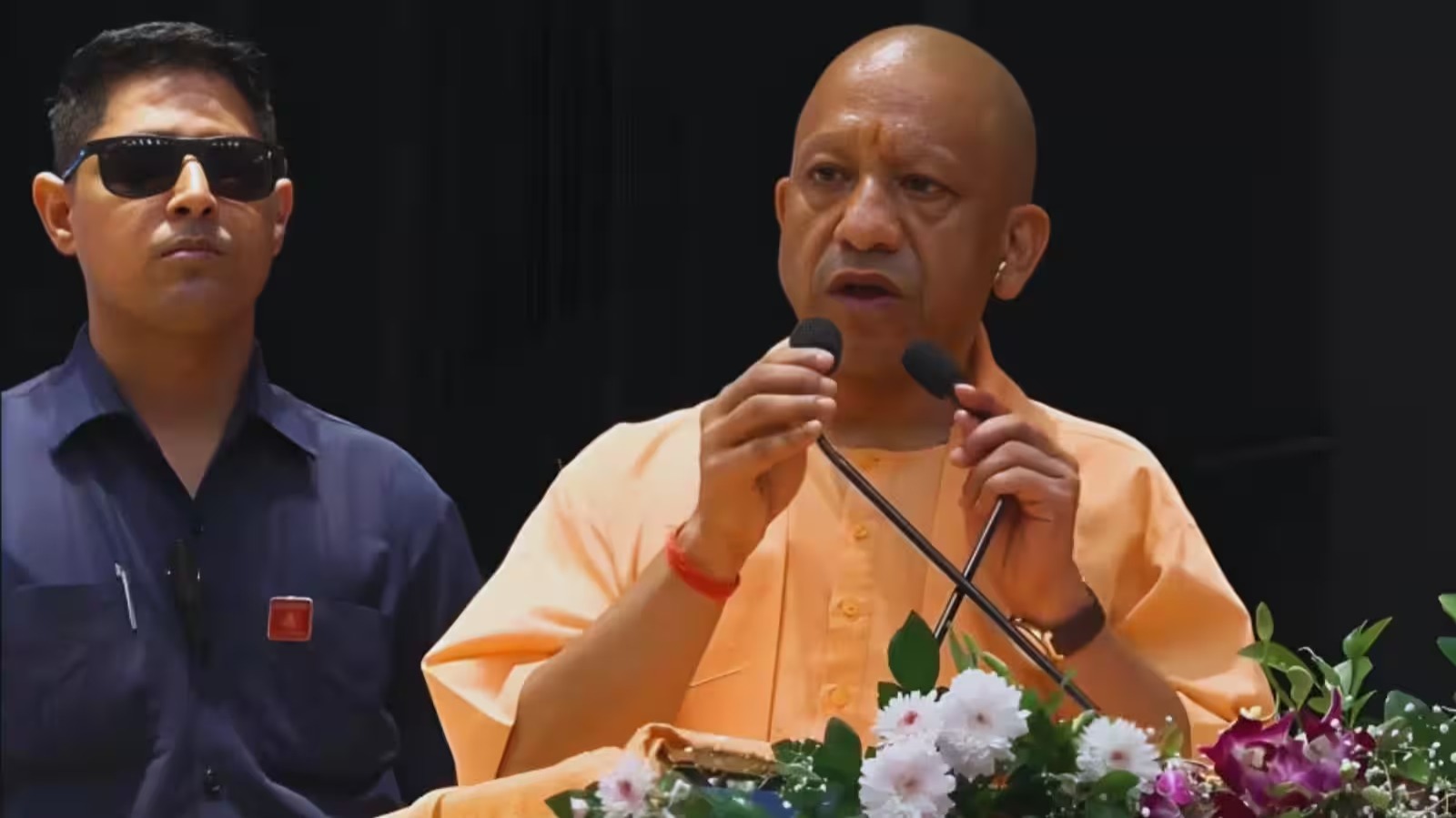 मां चंद्रघंटा की आराधना के बीच सीएम योगी का नारी शक्ति को संदेश, बोले- महिलाओं का सम्मान ही समृद्ध समाज की पहचान
