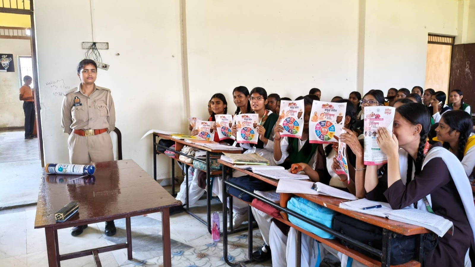 पुलिस अधीक्षक के निर्देश पर मिशन शक्ति के तहत पल7स ने महिलाओं एवं बालिकाओं को किया जागरूक