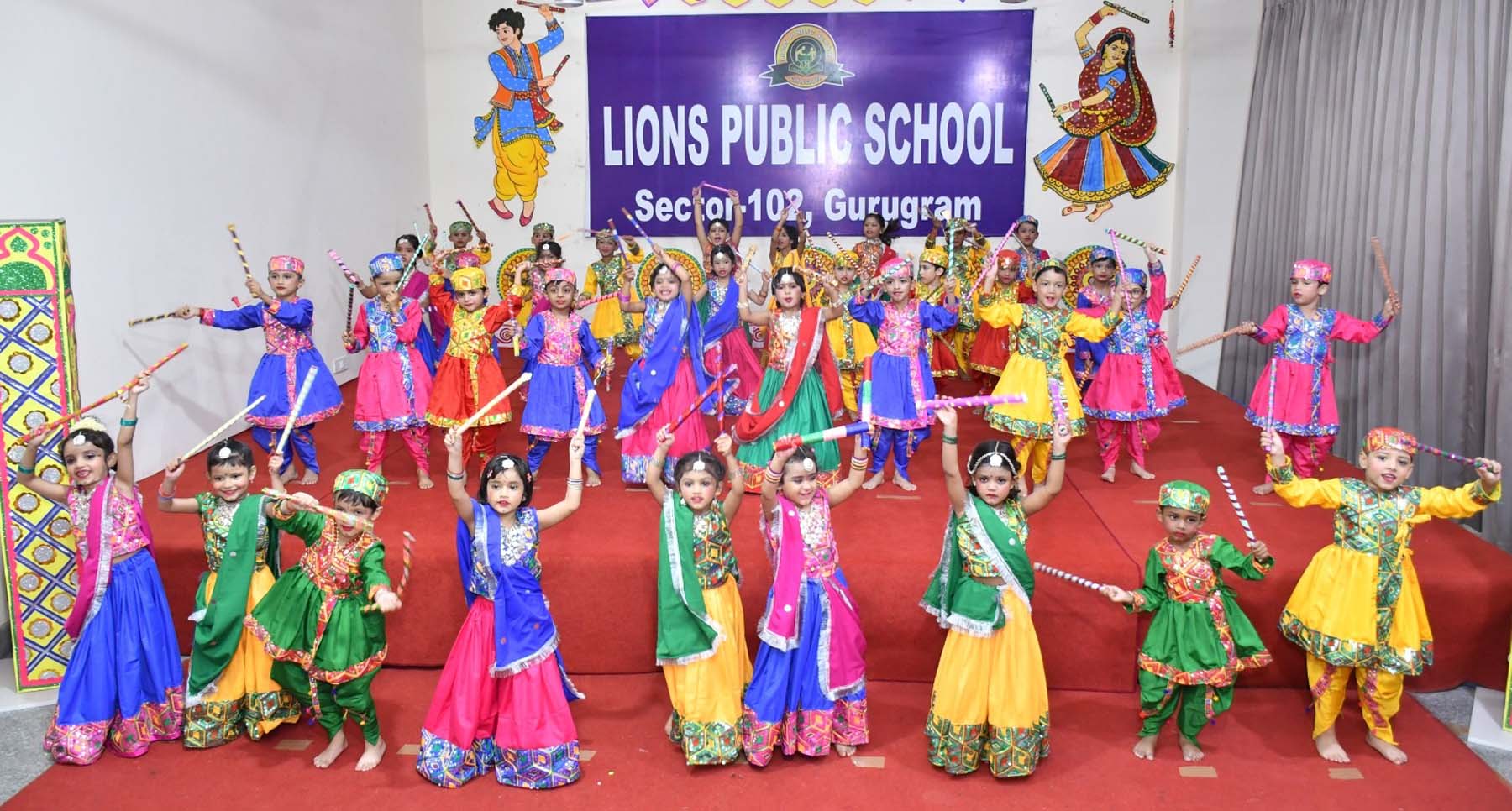 नवरात्रि उत्सव नवचेतना-परिवर्तन की ओर कार्यक्रम में बच्चों ने दी खास प्रस्तुति