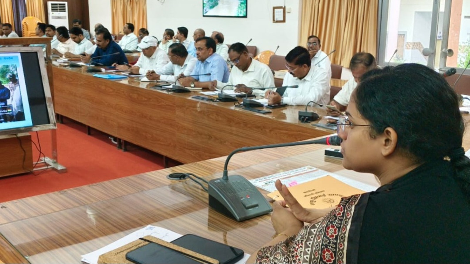 निर्धारित समय सीमा के अन्दर निर्माण कार्य कराये जाये पूर्ण: जागृति अवस्थी