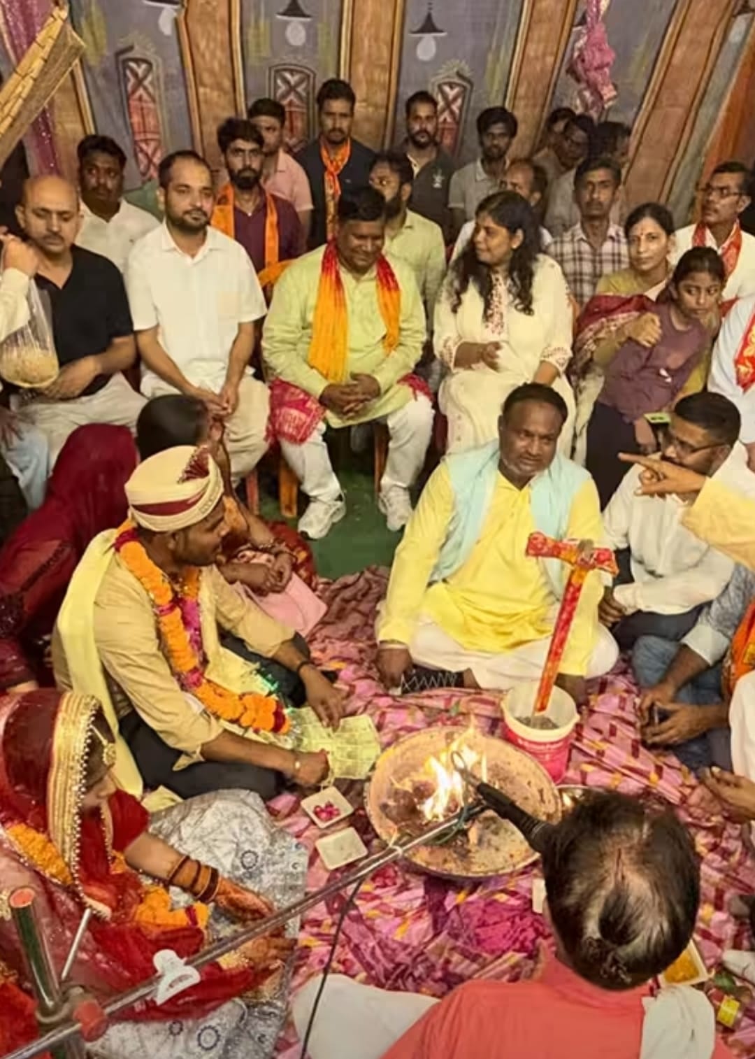 कस्बे में धूमधाम से निकली श्रीराम बारात, मेला मंच पर गरीब कन्या का हुआ विवाह