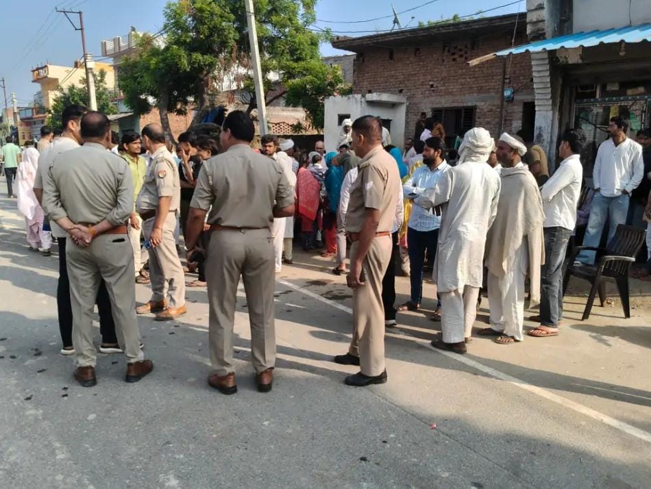 गन्ने के खेत में मिला 70 वर्षीय महिला का शव, हत्या-लूट के आरोप से मचा हड़कंप