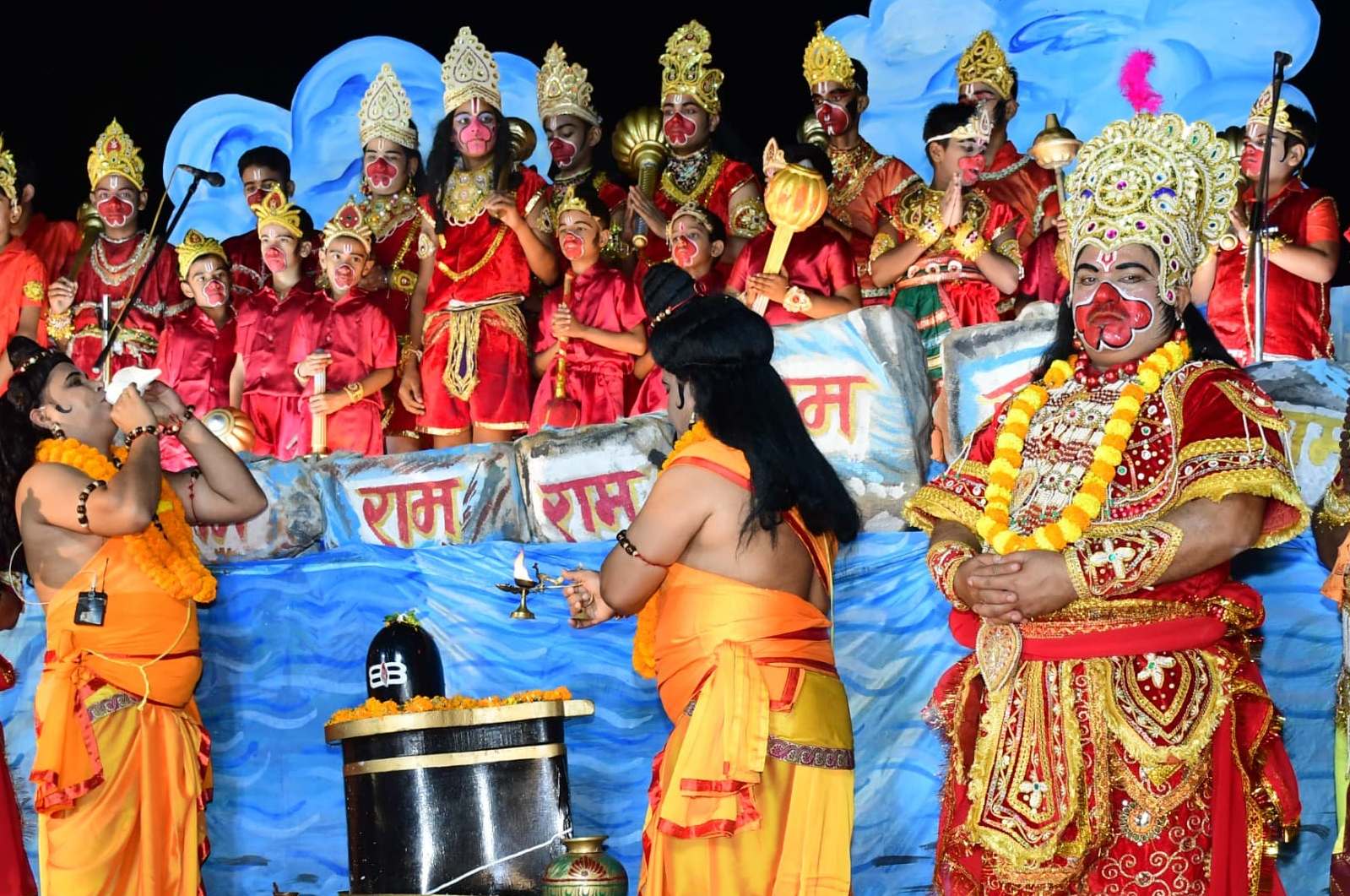 लंका विजय की तैयारी. श्रीराम की सेना ने समुद्र पर बाँधा सेतु