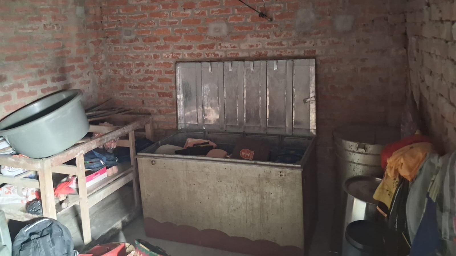 जलालपुर में चोरों के हौसले बुलंद, बड़ागांव भरौली में तीसरी चोरी से मचा हड़कंप