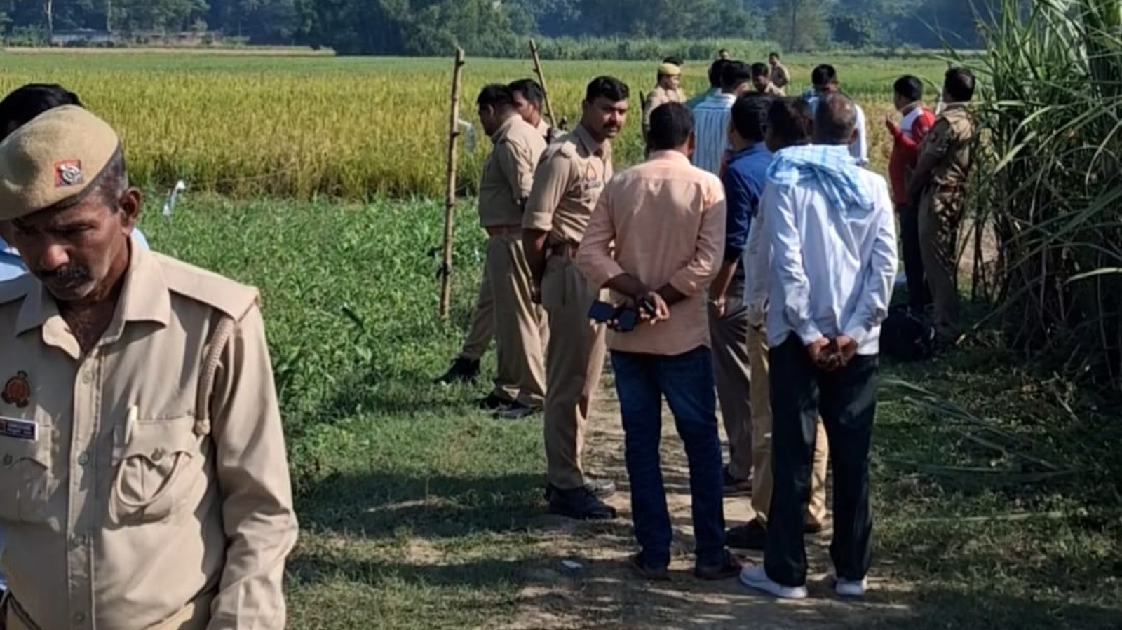 खेत की सिंचाई करने गए पति-पत्नी की संदिग्ध परिस्थितियों में मौत, अज्ञात जानवर के हमले की आशंका