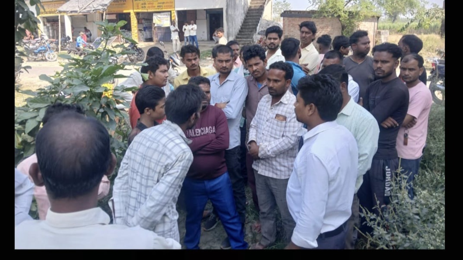 घर लौटने के कुछ दिन बाद युवक की मौत युवती के साथ फंदे पर लटका मिला शव