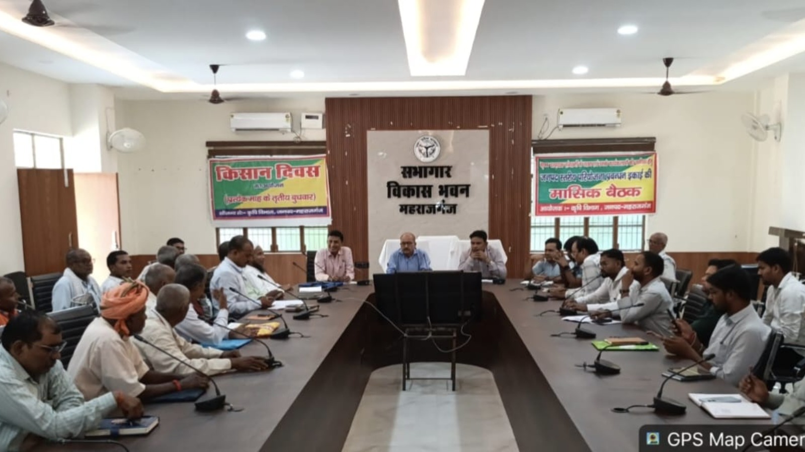 किसानों के सवाल में उलझ गए अधिकारी,नही दे पाएं माकूल जवाब
