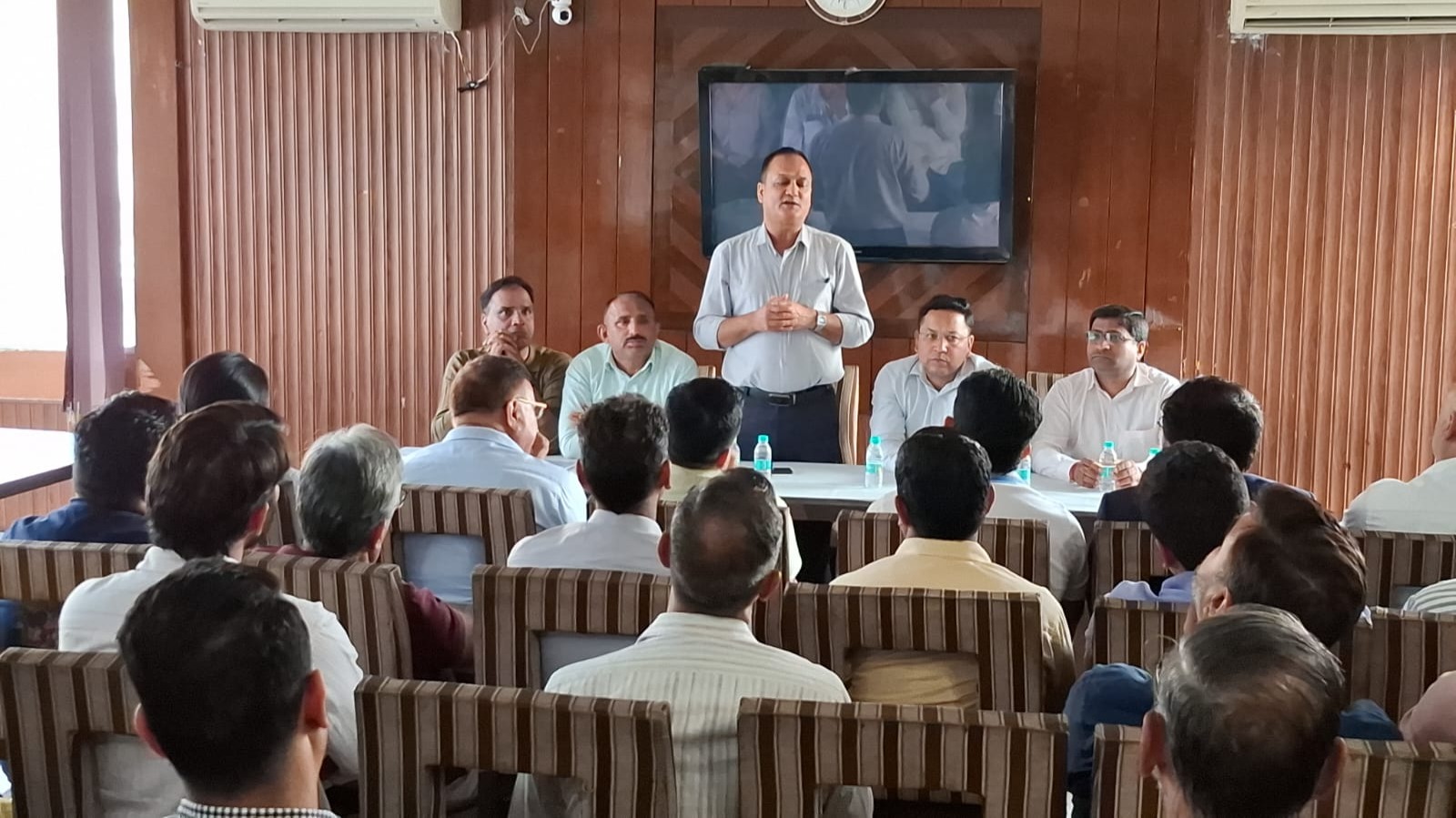 खुली मिठाइयों और बेकरी उत्पादों की ट्रे पर तारीख लिखना अनिवार्य