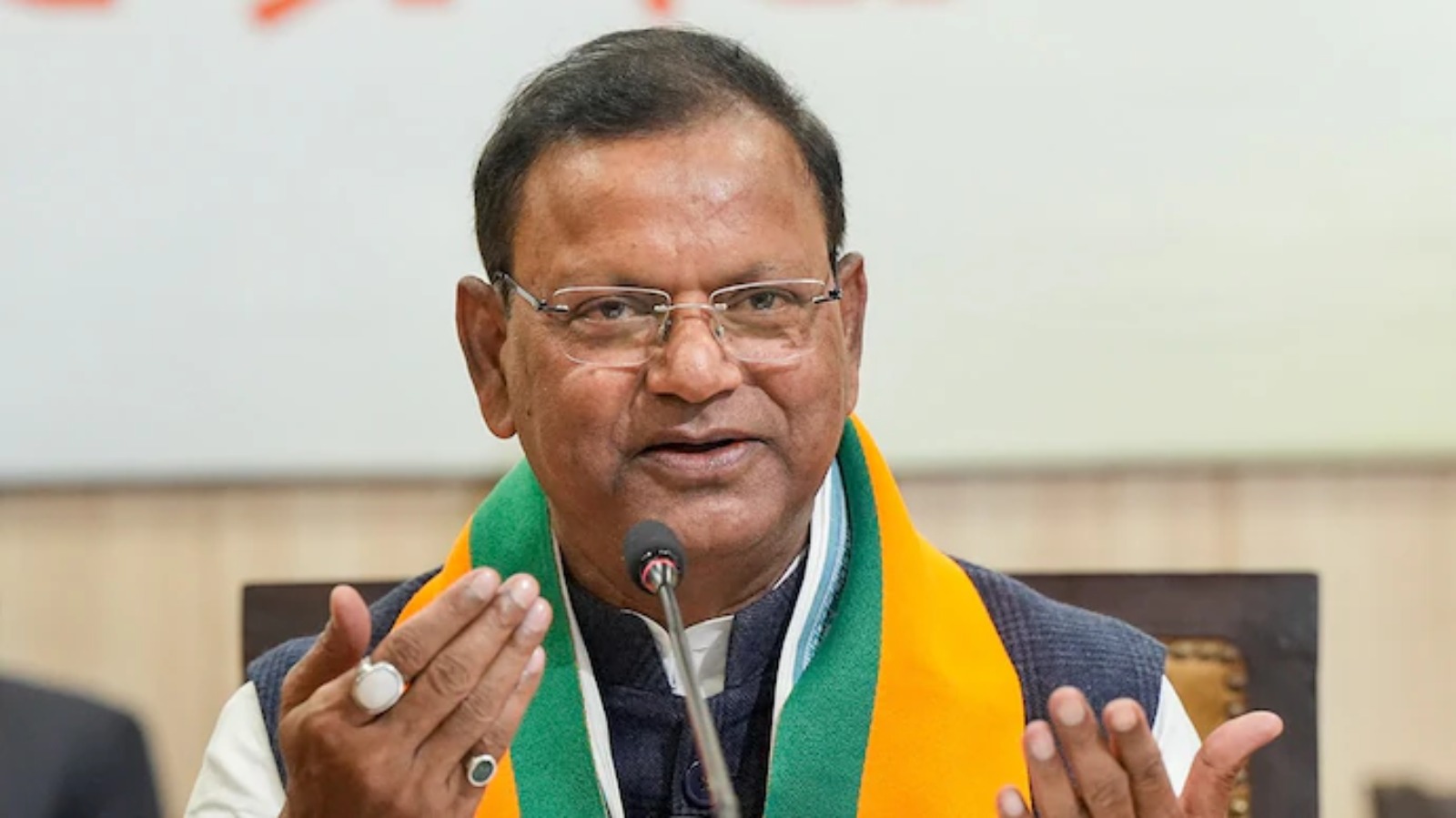 पंकज चौधरी ने शिक्षक-स्नातक एमएलसी चुनाव के विजयी प्रत्याशियों को दी बधाई,बोले-भाजपा ने बरकरार रखीं सीटें