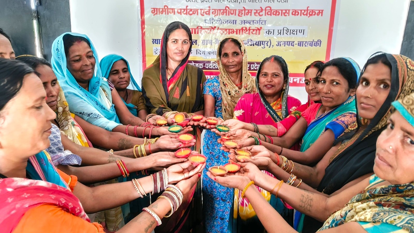 दीपोत्सव-2026 : गांव के चाक से रामनगरी तक, महिलाओं के हुनर को मिला सम्मान