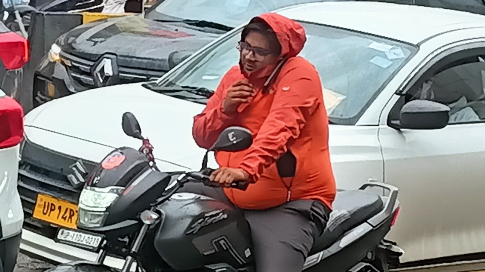 बारिश से मौसम का मिजाज बदला, ठंड बढ़ी
