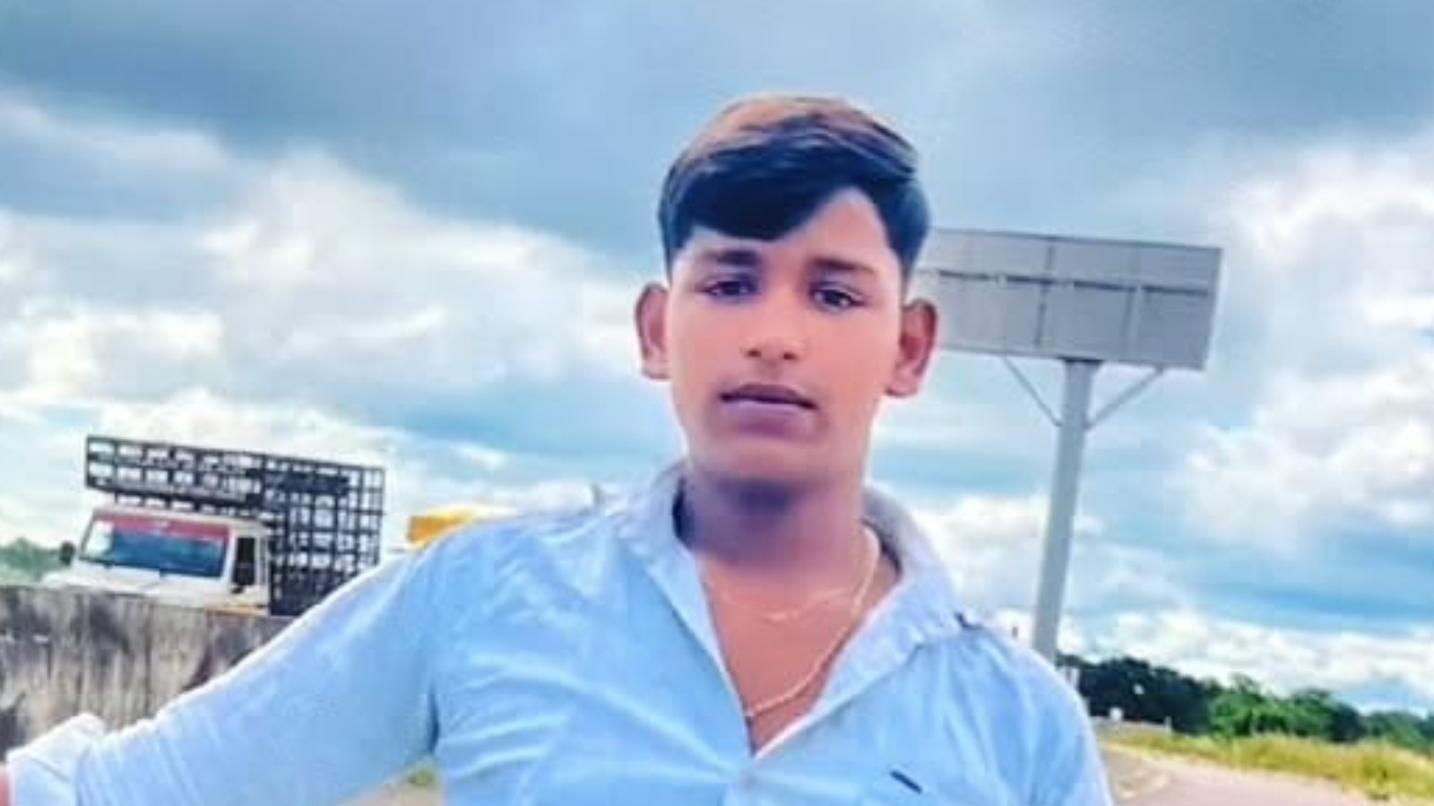 बुलेट व बुलेरो की आमने सामने भिड़ंत में एक किशोर की मौत, दूसराघायल