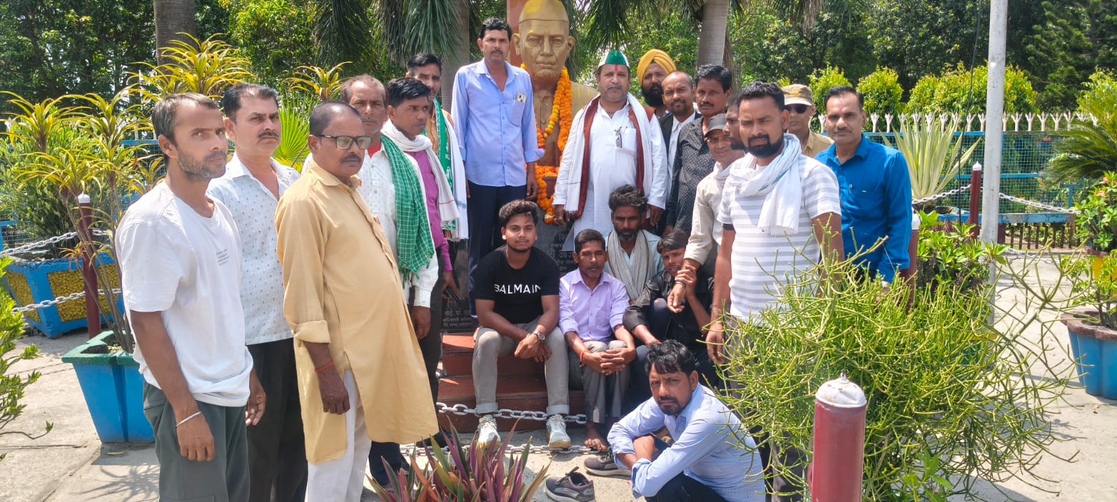 लखीमपुर-खीरी में मनाई गई चौधरी चरण सिंह की पुण्यतिथि, रालोद नेताओं ने दी श्रद्धांजलि