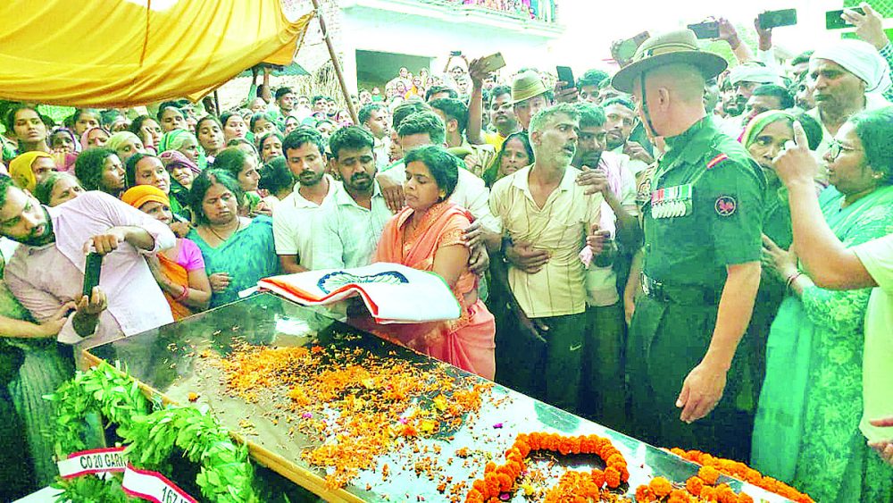 राजौरी में हादसे का शिकार हुआ सीतापुर का लाल