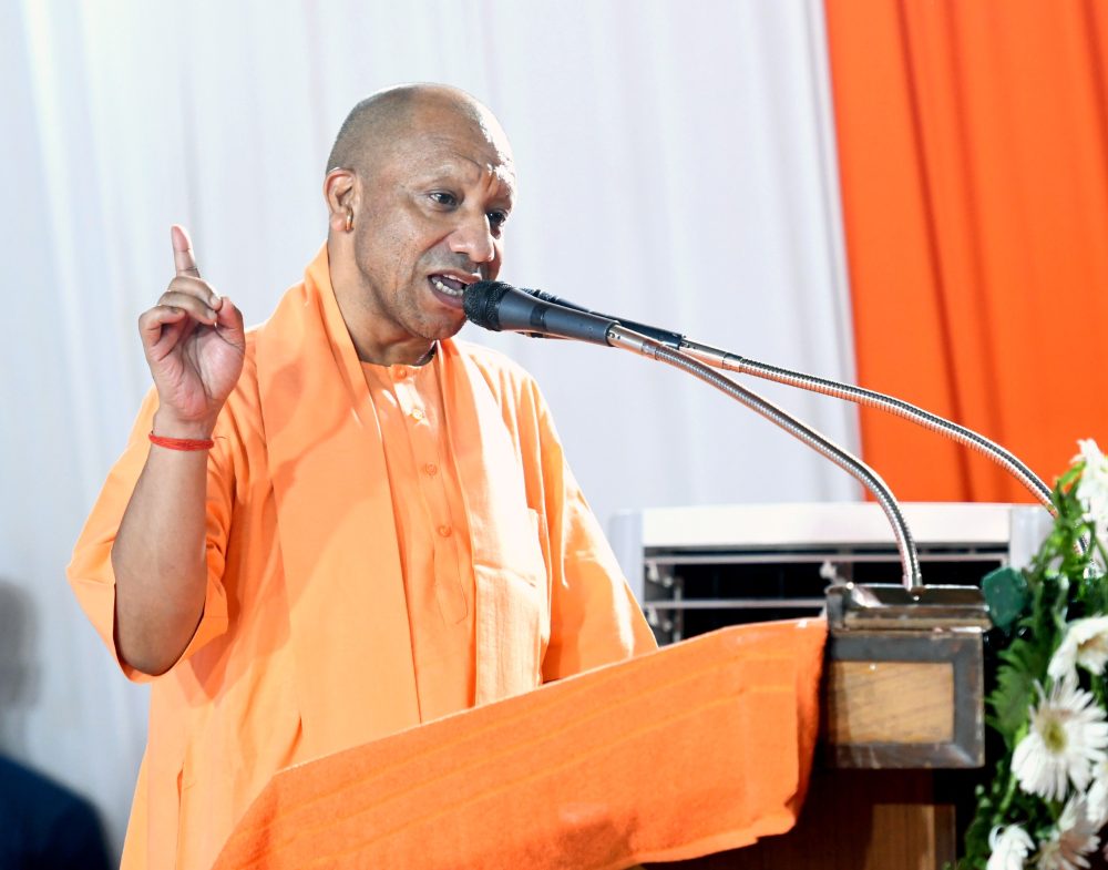 बेटी की इज्जत से खिलवाड़ करने वालों को छोड़ेगी नहीं सरकार: मुख्यमंत्री योगी
