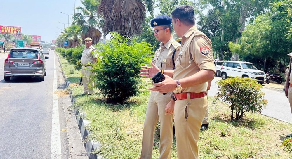 दर्दनाक सड़क हादसा, बाइक सवार तीन लोगों की मौत