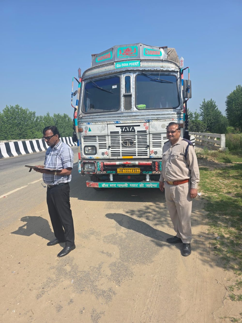 अनधिकृत यात्री वाहनों पर परिवहन विभाग का शिकंजा