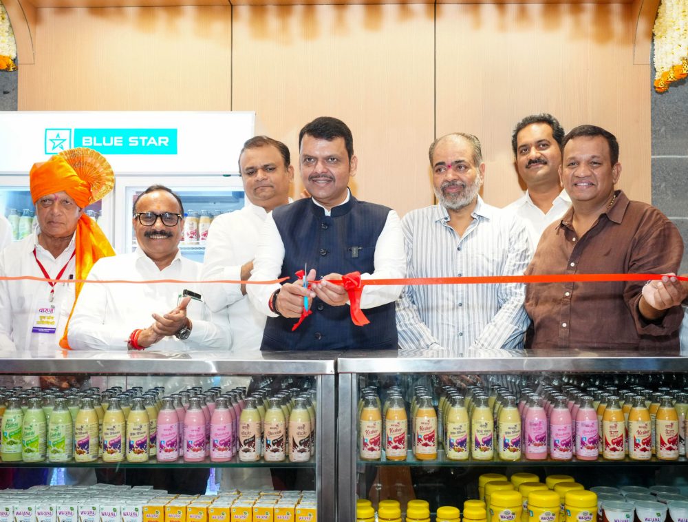 मुंबई मेट्रो ग्रामीण इलाकों के डेयरी उत्पादों के लिए बड़े बाजार तक पहुंच दिला सकती है: फडणवीस