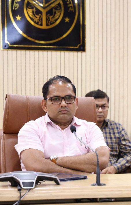 रिश्वतखोरी के आरोप में दो अधिशासी अधिकारी निलंबित