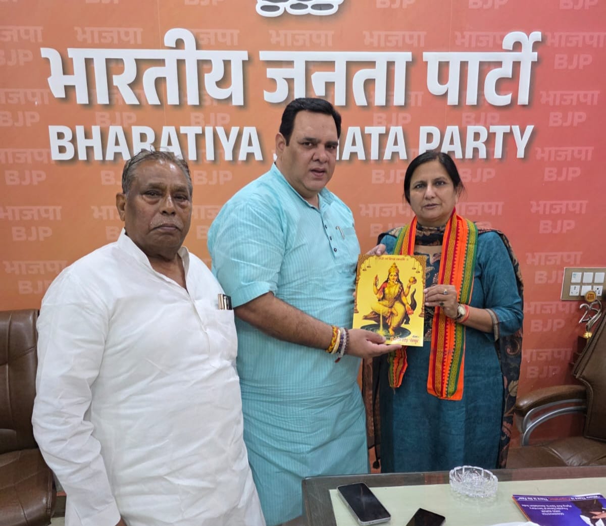 दिल्ली के हर मंदिर में अब होंगे मोक्षदायिनी मां गंगा के दर्शन : डॉ संजीव अरोड़ा गंगापुत्र