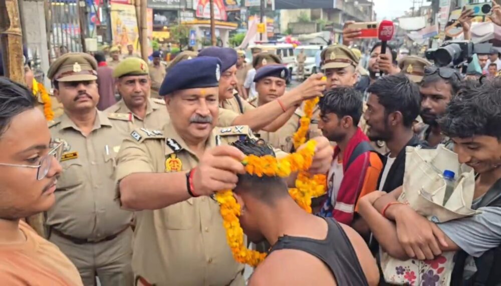 कांवड़ यात्रा को लेकर हाई अलर्ट, मुख्य सचिव और डीजीपी ने मेरठ से मुजफ्फरनगर तक परखी तैयारियां