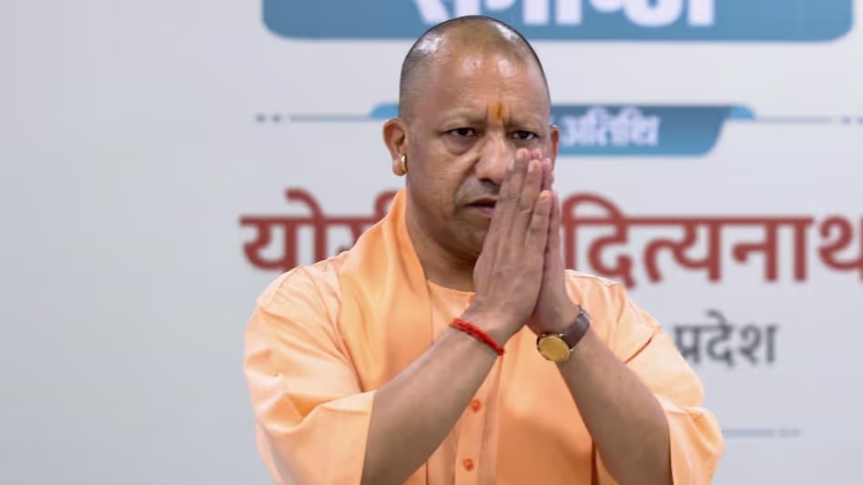 हर घर पर सम्मानपूर्वक फहरे राष्ट्रध्वज: योगी