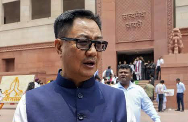 छात्रों के आंदोलन पर सरकार चर्चा कराने और गृह मंत्री के जवाब के लिए तैयार : रीजीजू