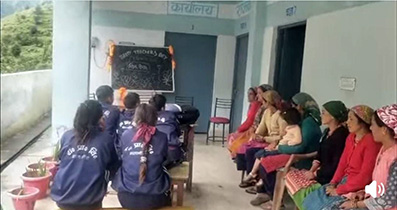 शिक्षक दिवस पर शिक्षक का इंतजार करते रहे बच्चे और अभिभावक